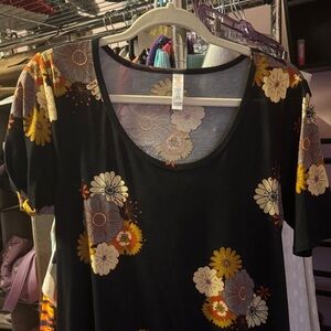 Floral Black Top Perfect T